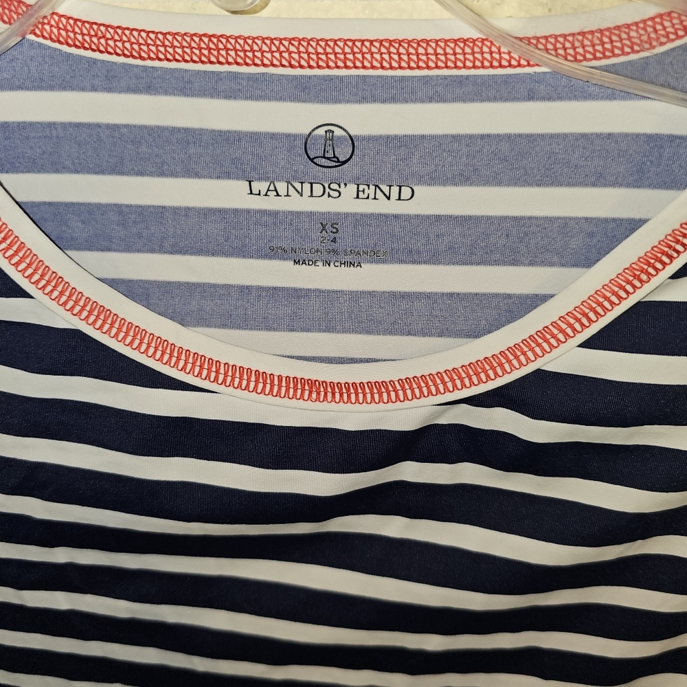 Lands end sz. Xsmall Rashguard - Picture 2 of 4